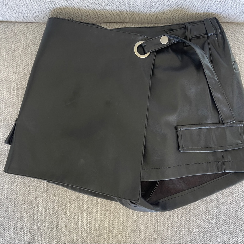 Leather skirt! Pants size small